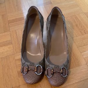 Authentic vintage Gucci pumps - size 8
